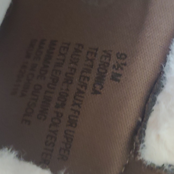 Women's Tan and White Faux Shearling Lined Boots Chunky Size 9.5 - Picture 5 of 14